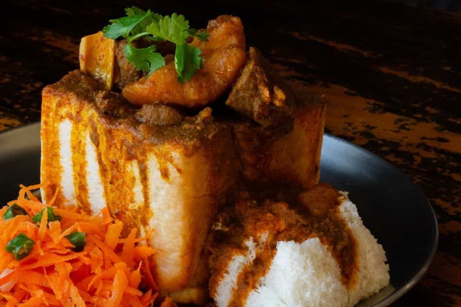 bunny-chow-south-african-style-food-lamb